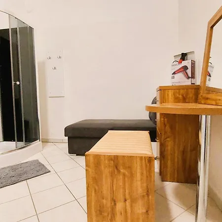 Apartment Exkluzivni V Prizemi V Hradci Kralove *